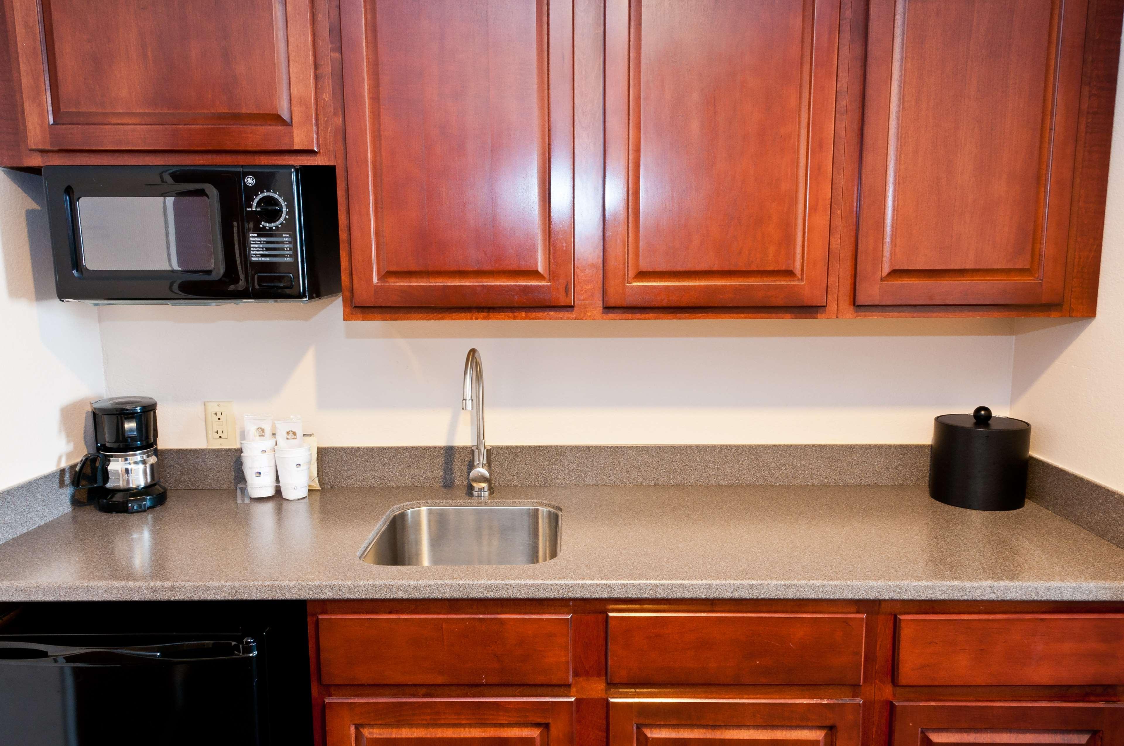 Best Western Plus Brandywine Inn & Suites Monticello Room photo